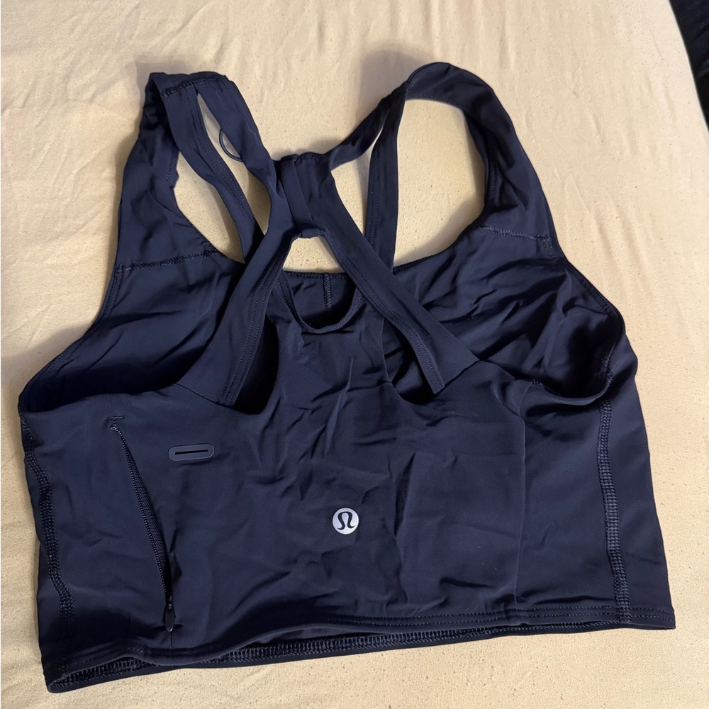 Lululemon Women's Black Sports Bra - Picture 3 of 5